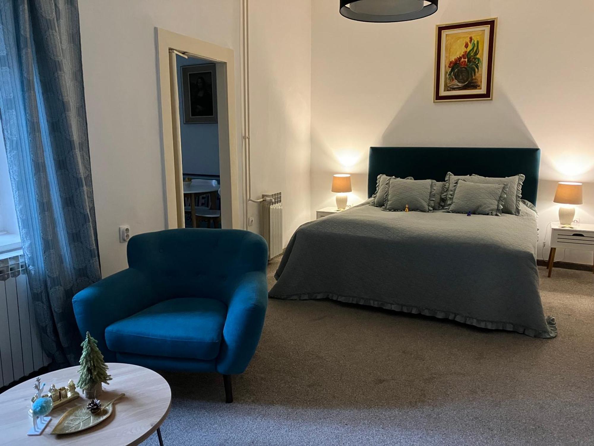 Square 12 Osijek Apartment Ngoại thất bức ảnh